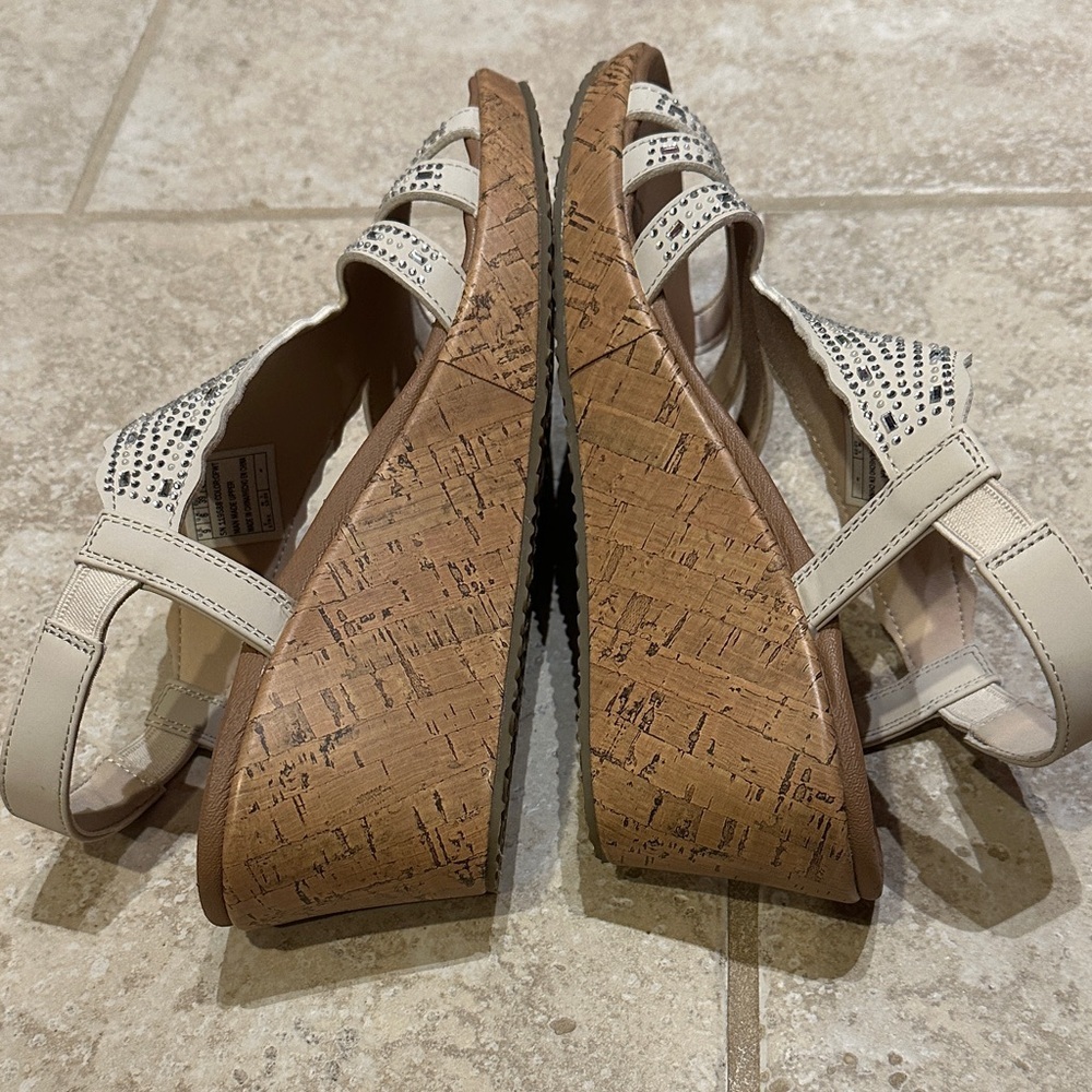 Skechers White Embellished Sandals​ - Picture 5 of 8